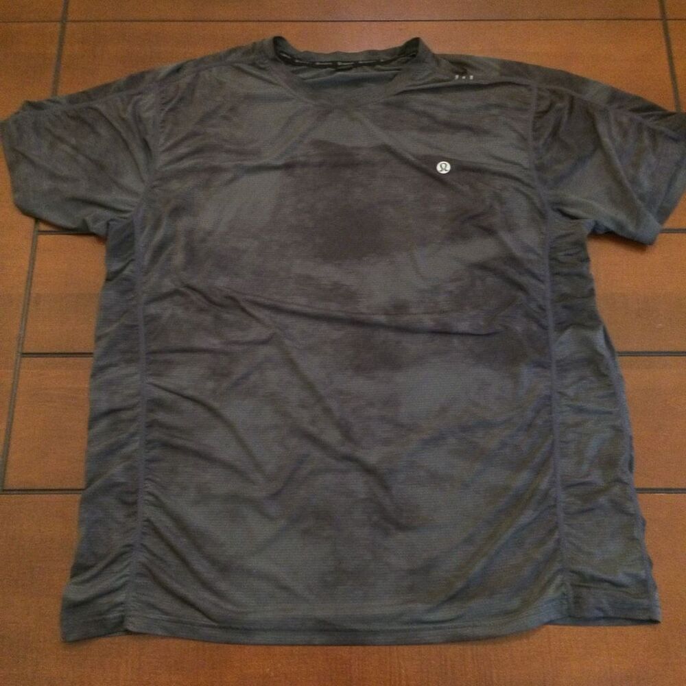 Lululemon metal vent t shirt xl gray black